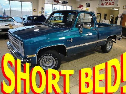 Chevrolet C10 14 Box MPR Pickup