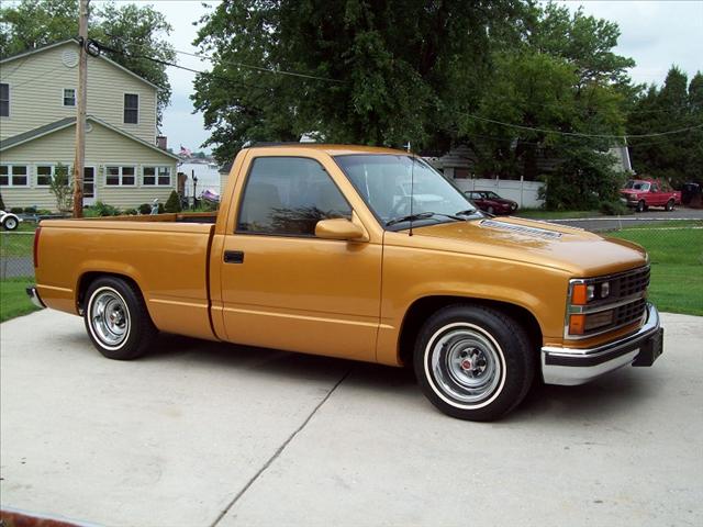 Chevrolet C1500 XLT Pickup 2D 6 Ft Pickup