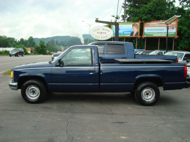 Chevrolet C1500 2010 Volkswagen SEL Pickup Truck