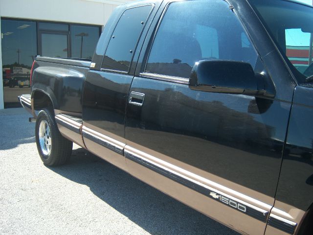 Chevrolet C1500 1995 photo 2