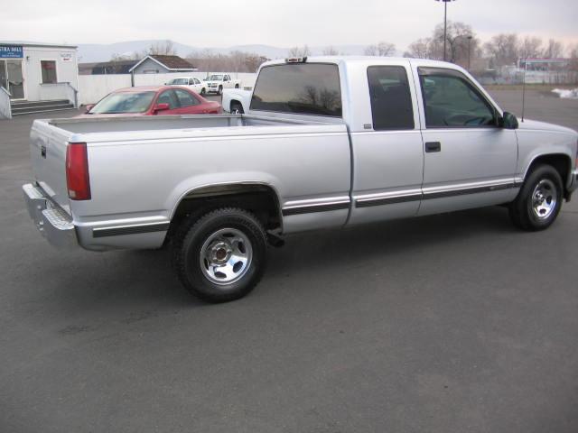 Chevrolet C1500 1996 photo 2