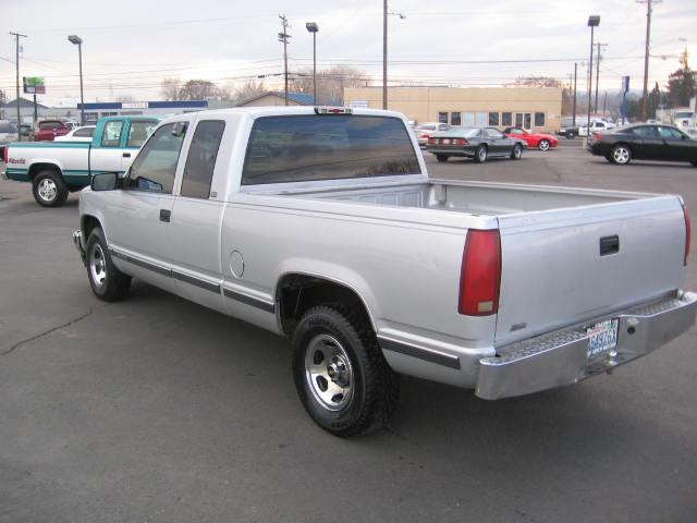 Chevrolet C1500 1996 photo 3