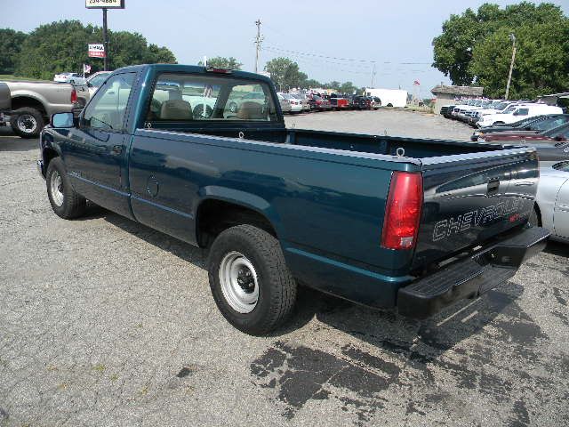 Chevrolet C1500 1996 photo 3