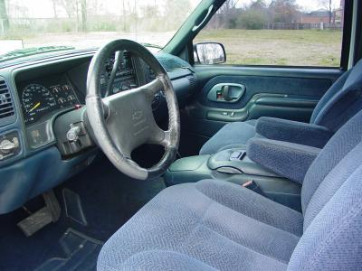 Chevrolet C1500 Base Extended Cab Pickup