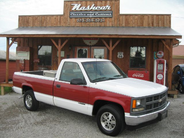 Chevrolet C1500 1997 photo 2