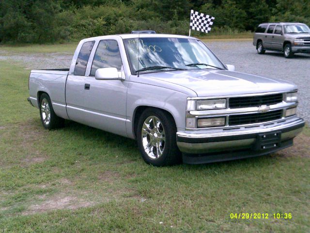 Chevrolet C1500 1997 photo 2