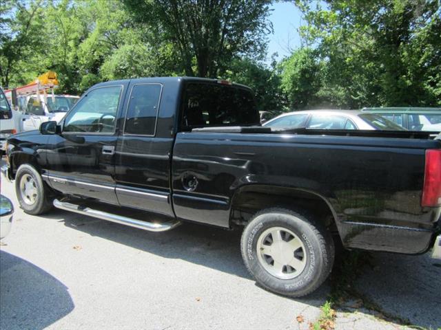 Chevrolet C1500 1997 photo 2