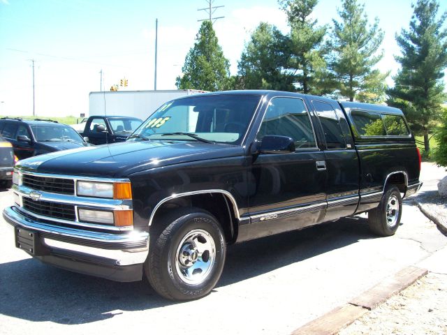 Chevrolet C1500 2500 LS 4WD Pickup Truck