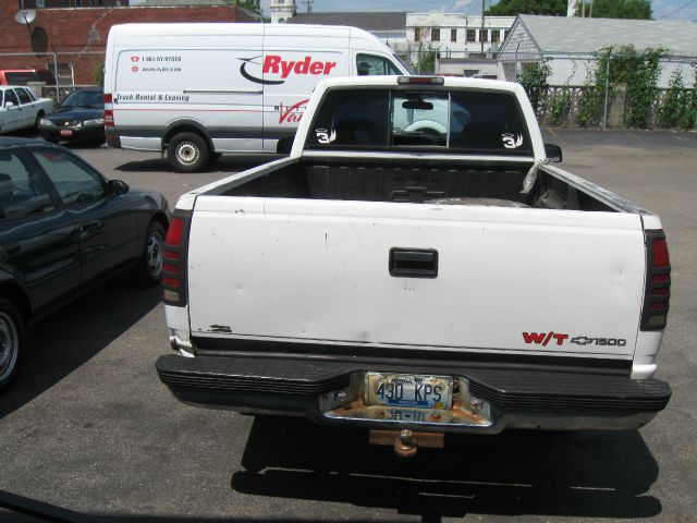 Chevrolet C1500 1997 photo 2