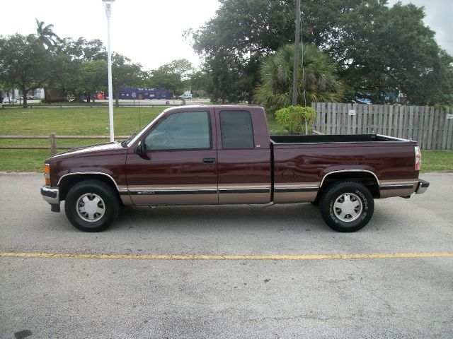 Chevrolet C1500 2500 LS 4WD Pickup Truck