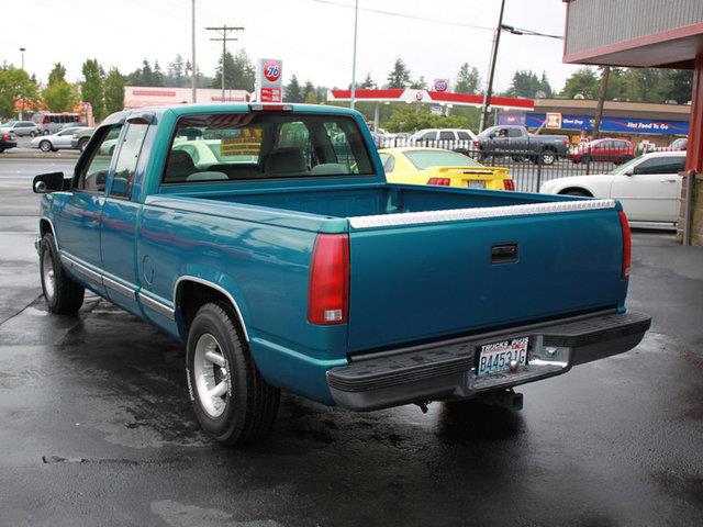 Chevrolet C1500 1997 photo 2