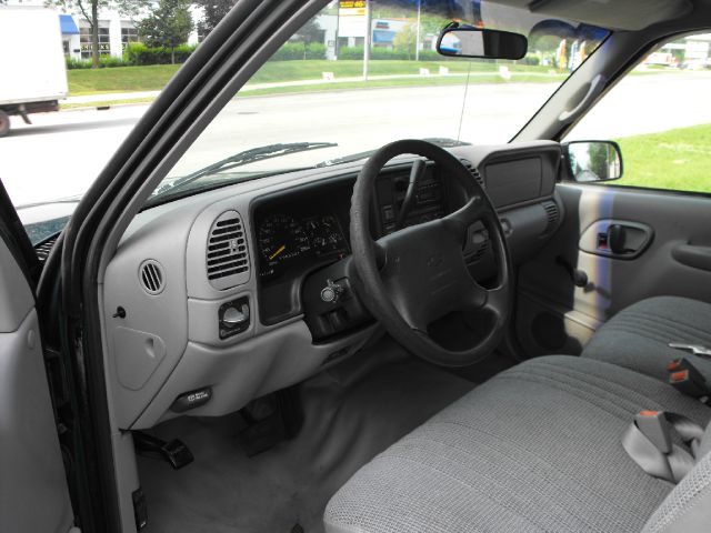 Chevrolet C1500 1997 photo 3