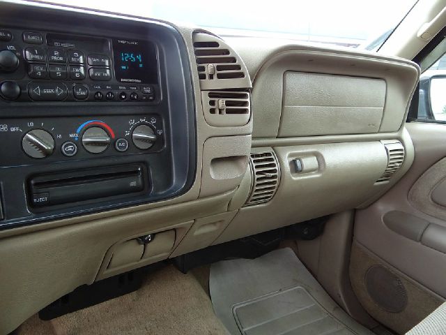 Chevrolet C1500 2500 LS 4WD Pickup Truck