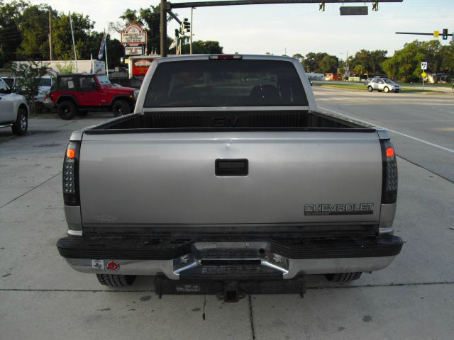 Chevrolet C1500 1998 photo 2