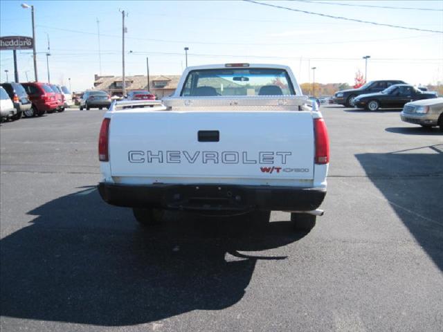 Chevrolet C1500 1998 photo 2