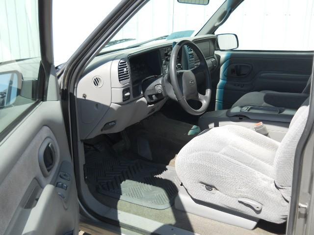 Chevrolet C1500 1998 photo 1