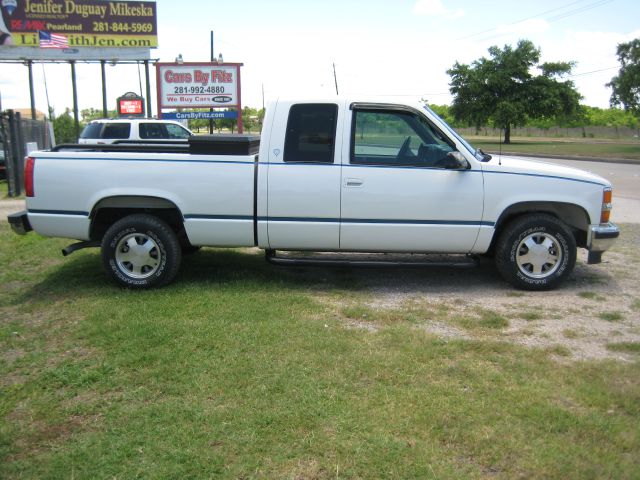 Chevrolet C1500 2500 LS 4WD Pickup Truck