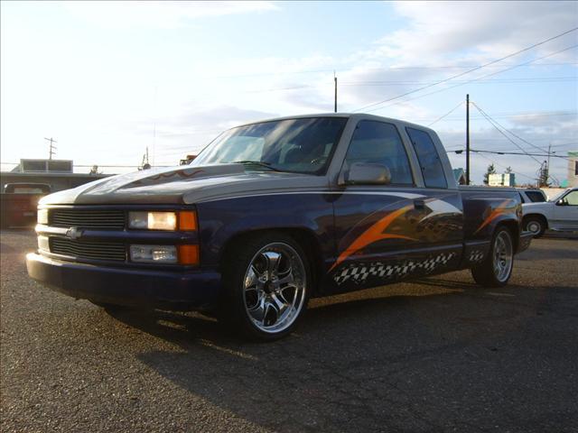 Chevrolet C1500 Base Pickup