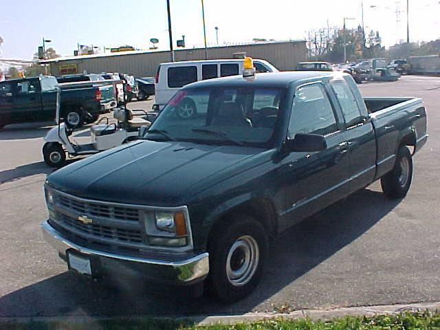 Chevrolet C1500 Base Pickup