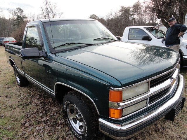 Chevrolet C1500 1998 photo 2