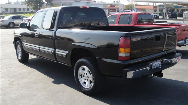 Chevrolet C1500 2001 photo 2