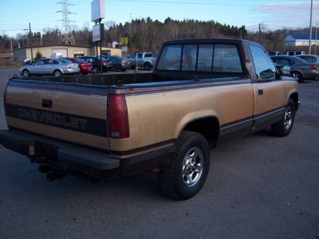 Chevrolet C2500 1988 photo 3