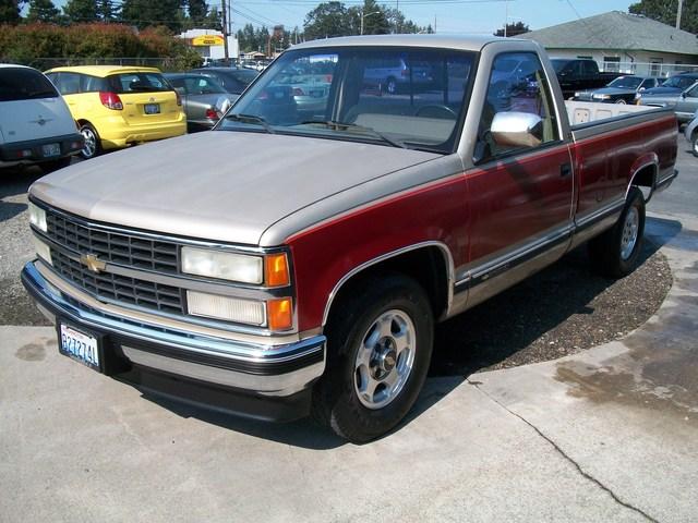 Chevrolet C2500 Base Pickup