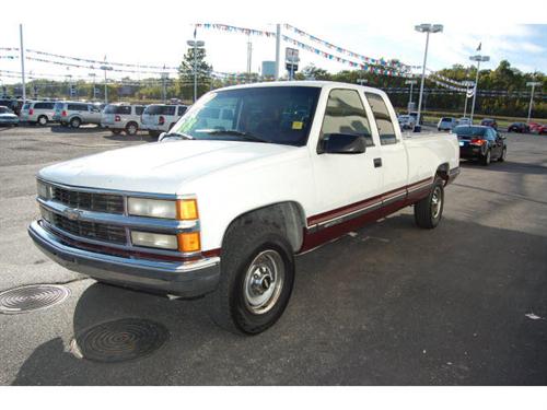 Chevrolet C2500 1997 photo 2