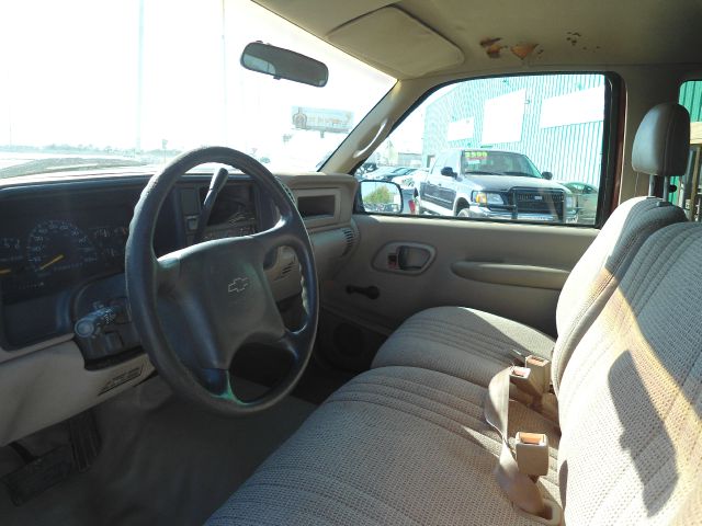 Chevrolet C2500 1998 photo 3