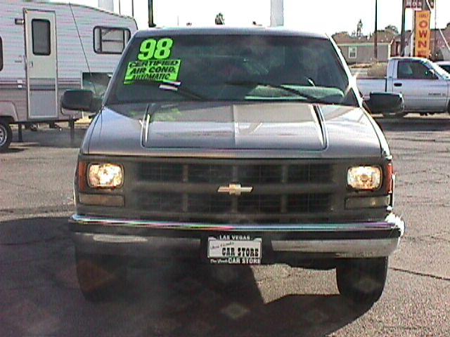 Chevrolet C2500 1998 photo 2