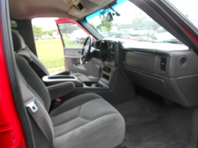 Chevrolet C2500 2003 photo 25