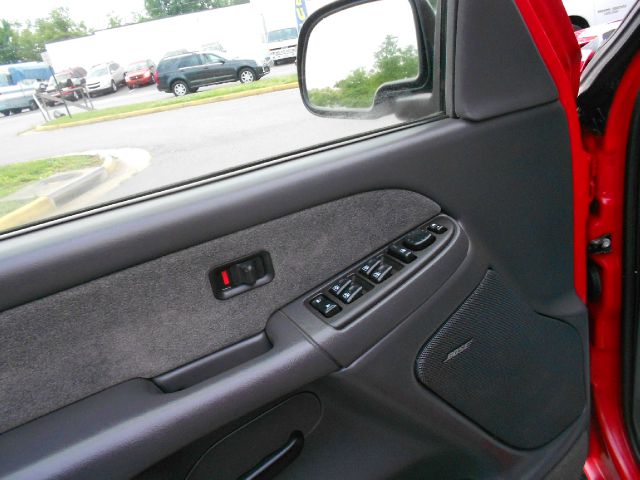 Chevrolet C2500 2003 photo 28