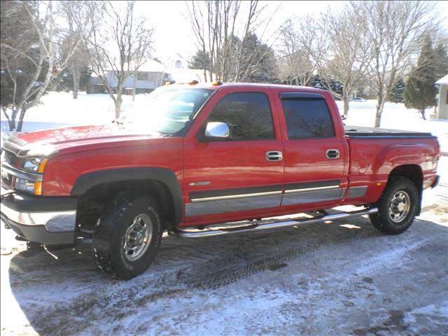 Chevrolet C2500 2004 photo 1