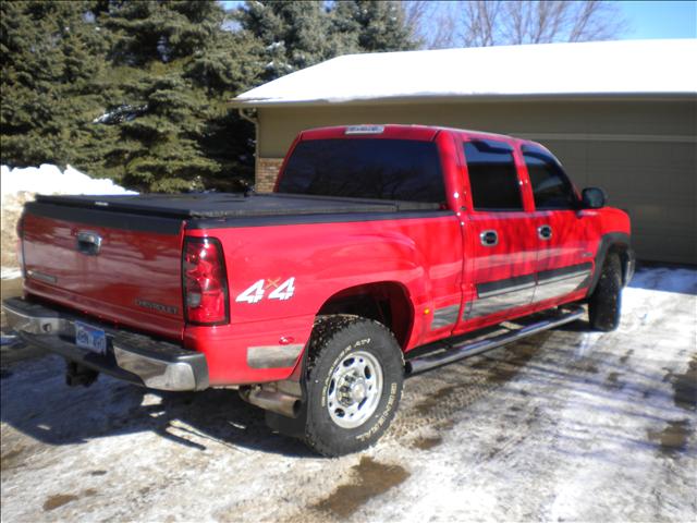 Chevrolet C2500 2004 photo 2