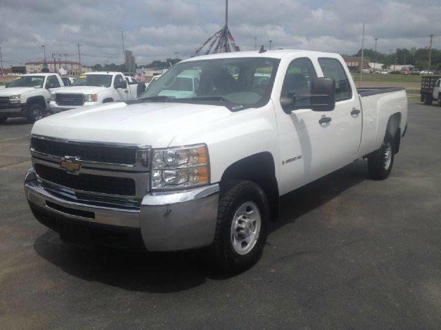 Chevrolet C2500 2009 photo 2