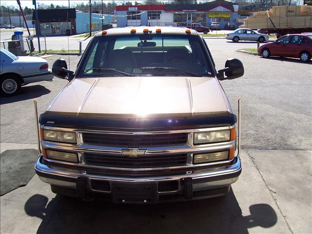 Chevrolet C3500 Base Pickup