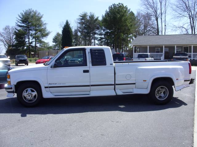 Chevrolet C3500 Cls500 4-door Coupe Pickup