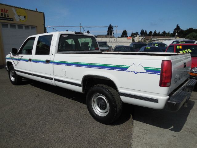 Chevrolet C3500 1998 photo 2