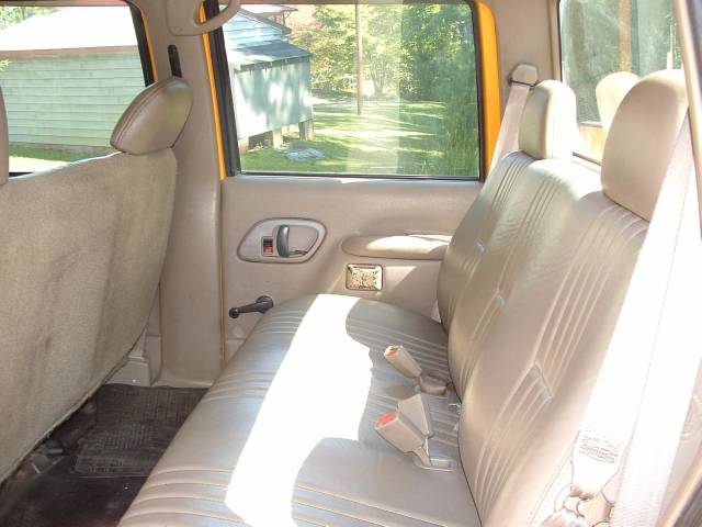 Chevrolet C3500 1998 photo 3