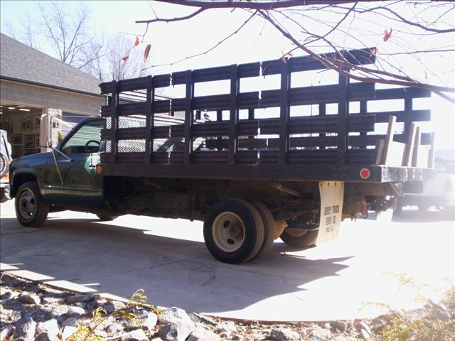 Chevrolet C3500 1998 photo 2