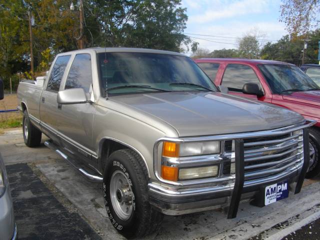 Chevrolet C3500 2000 photo 2