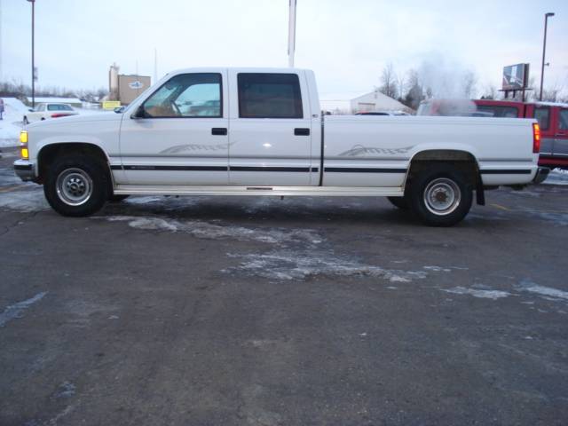 Chevrolet C3500 2000 photo 2