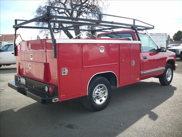 Chevrolet C3500 BASE 15 Utility Truck