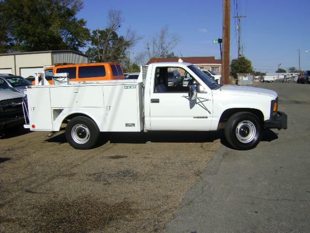 Chevrolet C3500 Base Pickup