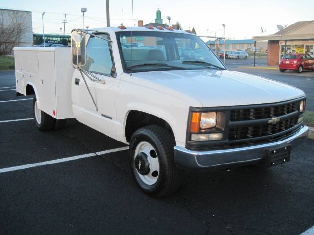 Chevrolet C3500 Base Pickup