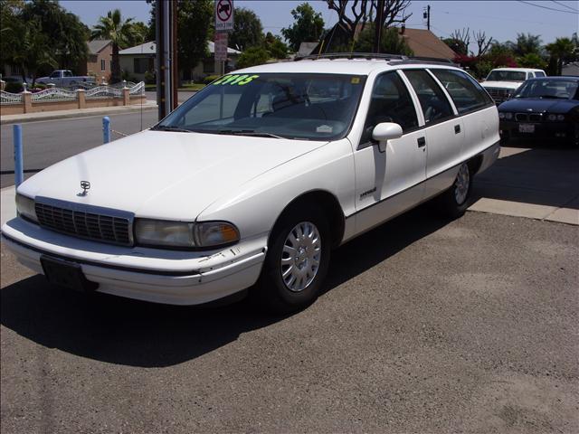 Chevrolet CAPRICE Base Wagon