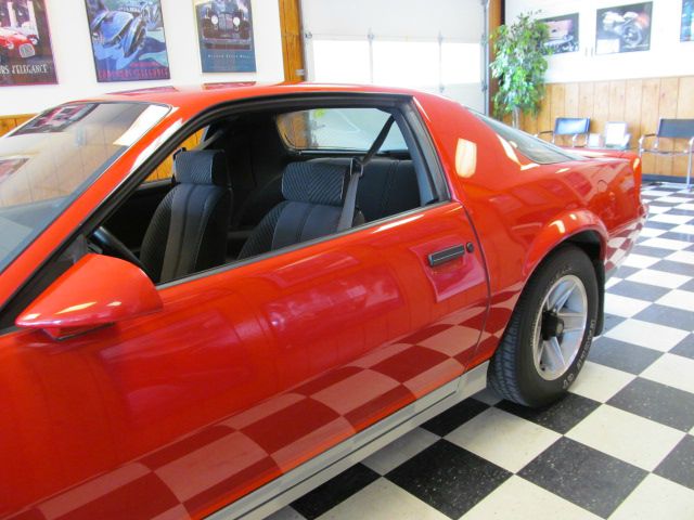 Chevrolet Camaro 1984 photo 17