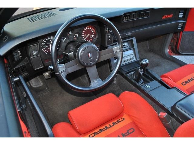 Chevrolet Camaro 1984 photo 4