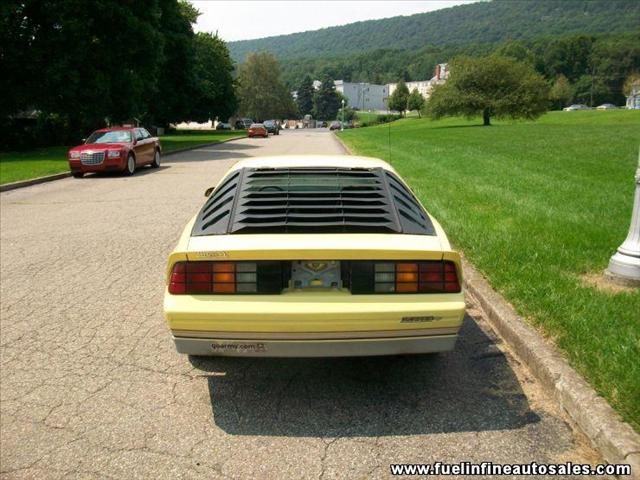 Chevrolet Camaro 1985 photo 5