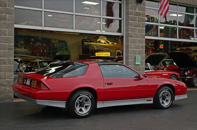 Chevrolet Camaro 1986 photo 1